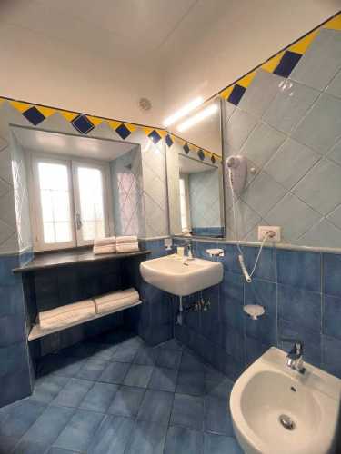 Bathroom1
