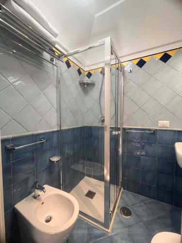 Bathroom1