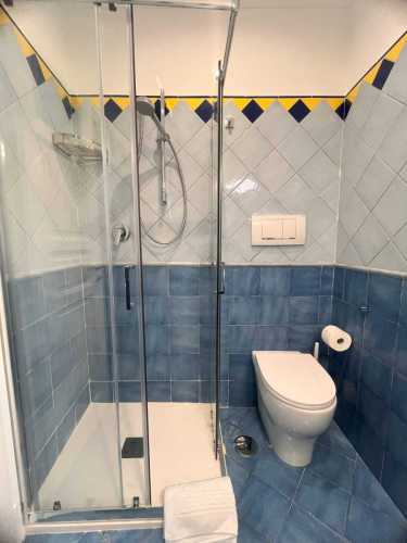 Bathroom2