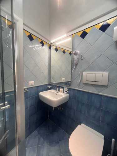 Bathroom2